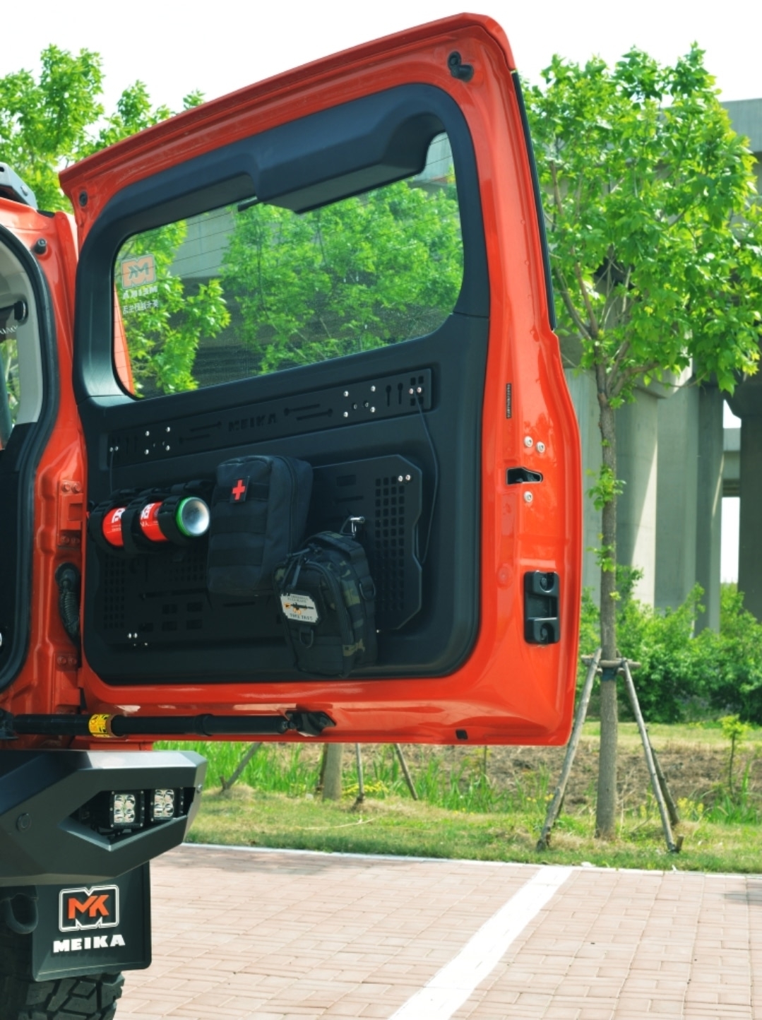 Tank 300 Полка столик на заднюю дверцу MEIKA откидная 3