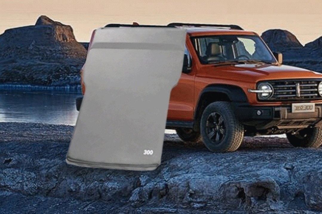 Tank 300 Матрас Beno самонадувающийся черный