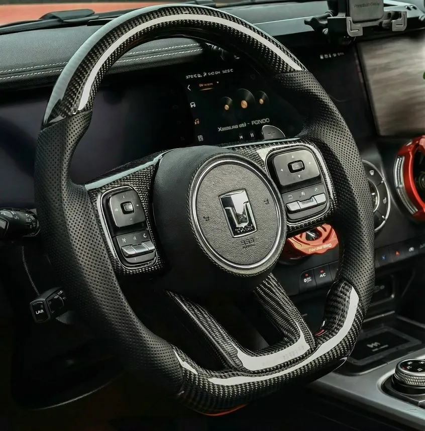 Tank 300 Руль карбоновый с функцией подогрева черный 