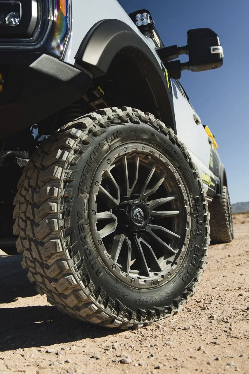 Колесный диск Fuel D680 Rebel 18x9j" PCD6х139,7 темно-серый с черным ободом 2