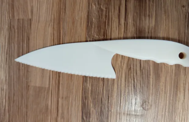 Нож для резки теста