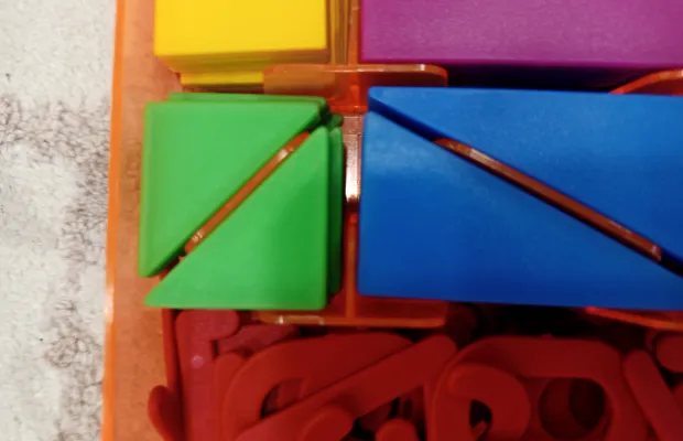 Развивалка для детей разноцветная