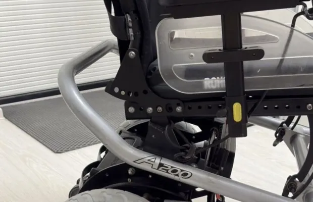 Инвалидная коляска с электроприводом