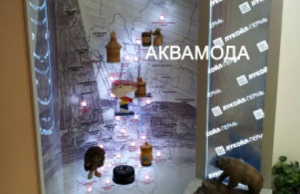 Водопад по стеклу