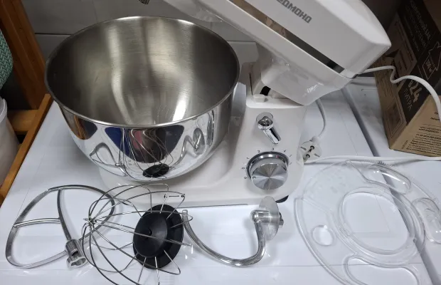 Планетарный кухонный комбайн Redmond