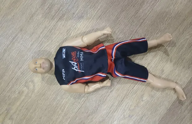 Игрушка бойца ММА