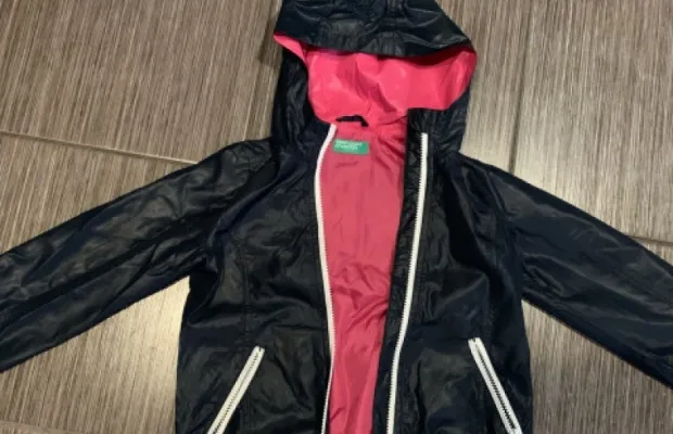 Ветровка Benetton