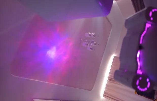 Светильник космоса в виде космонавта