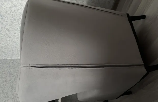 Кресло серое новое