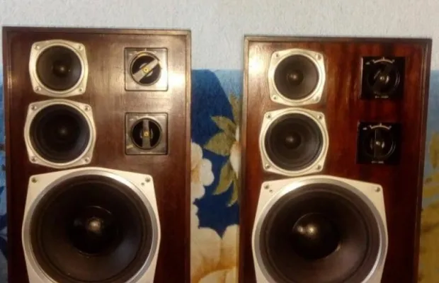 HI-FI