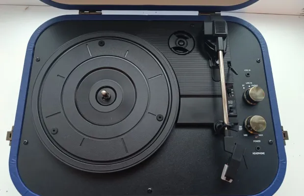 Виниловый проигрыватель ritmix LP-190B