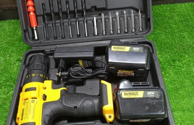 Шуруповерт Dewalt 26в новый