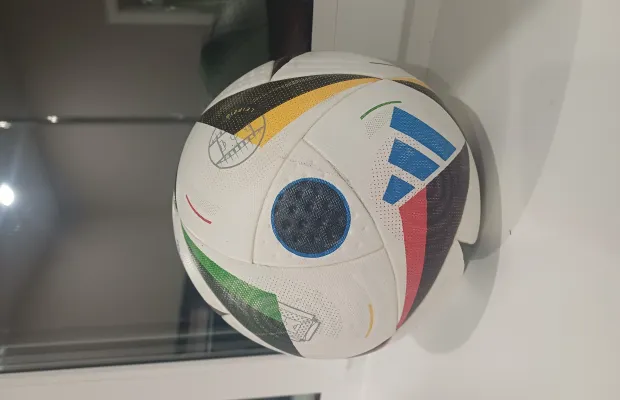 Мяч футбольный