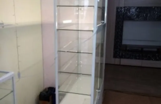 Продам витрины.