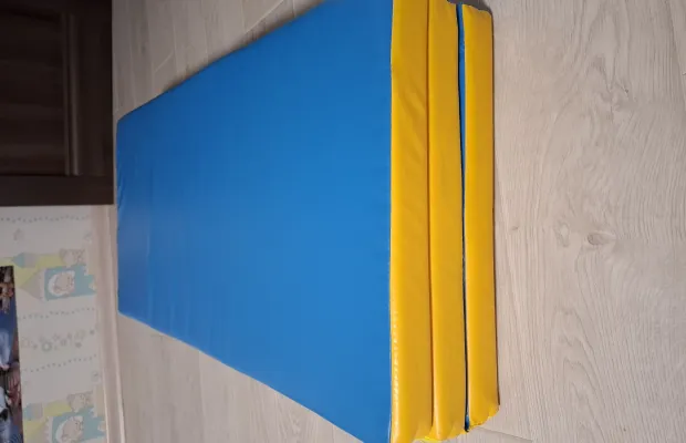 Мат гимнастический