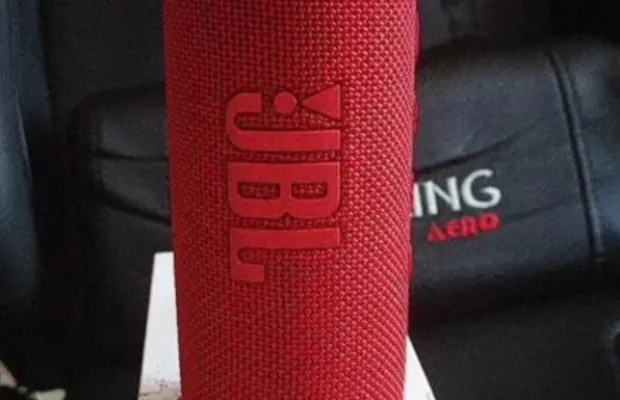 JBL Flip 6 оригинальная красная колонка