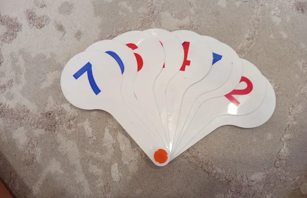 Веер развивалка с цифрами