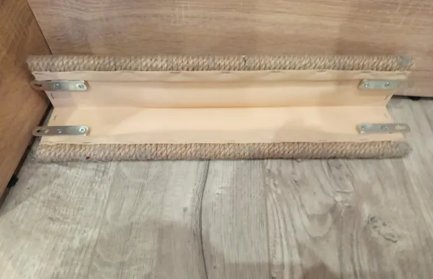 Игрушка для кошки с верёвкой для когтей