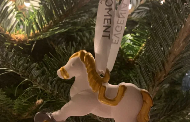 Фигурка на елку лошадка