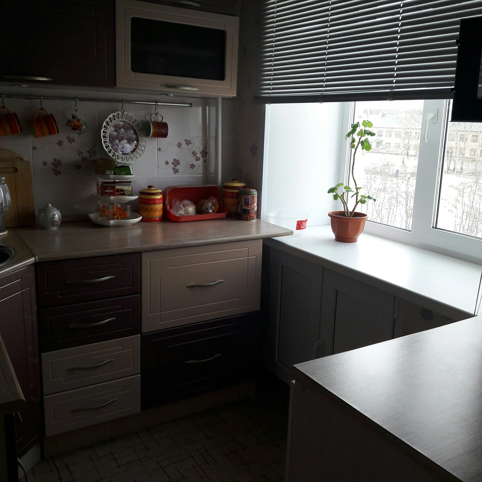 4-к квартира, 60 м², продажа