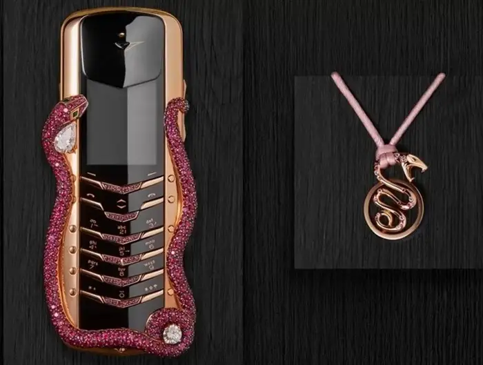 Vertu Signature Cobra