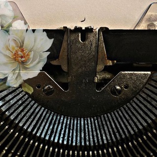 Логотип Телеграм канала ro0o0z,. Бесплатная аналитика Telegram каналов