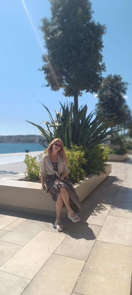 Telegram Channel logo nekhorosh_natalya. Free Telegram Channel Analytics