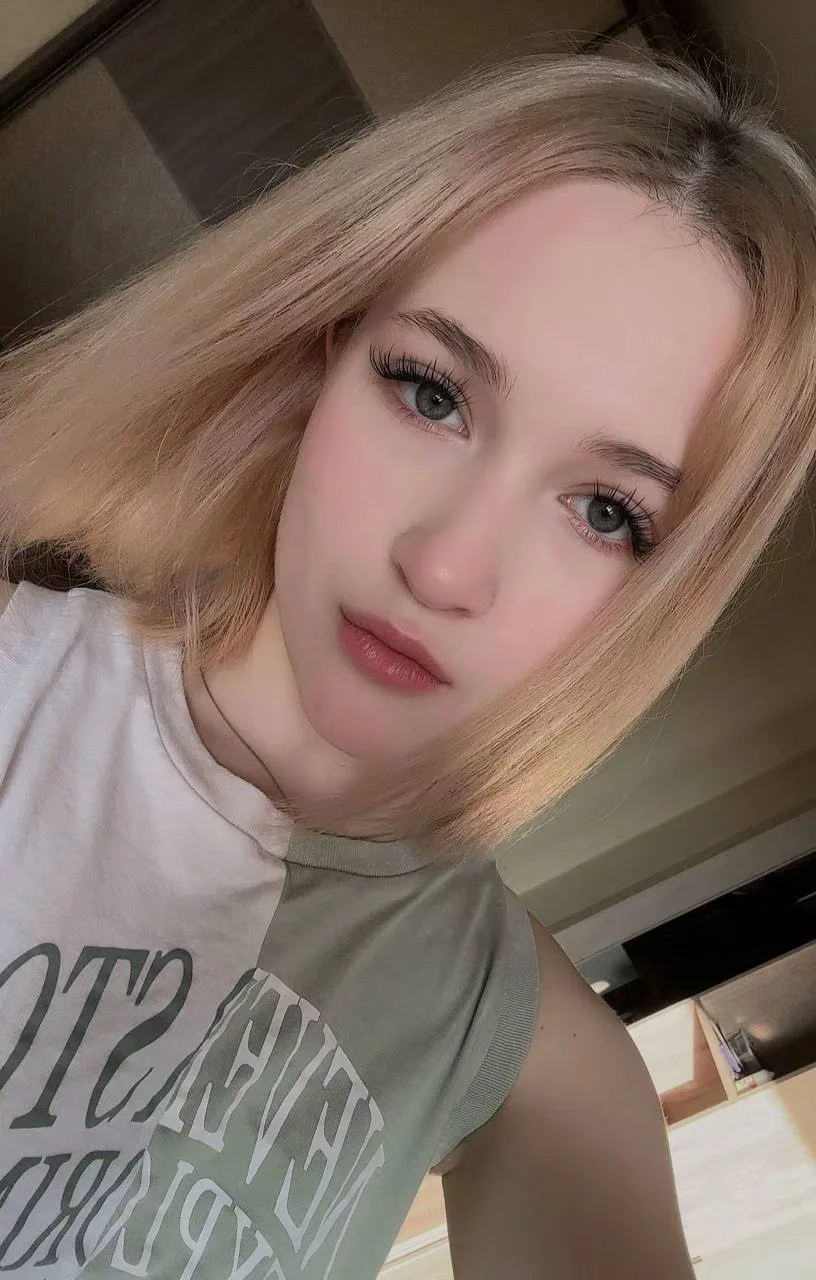 Telegram Channel logo youiovea. Free Telegram Channel Analytics