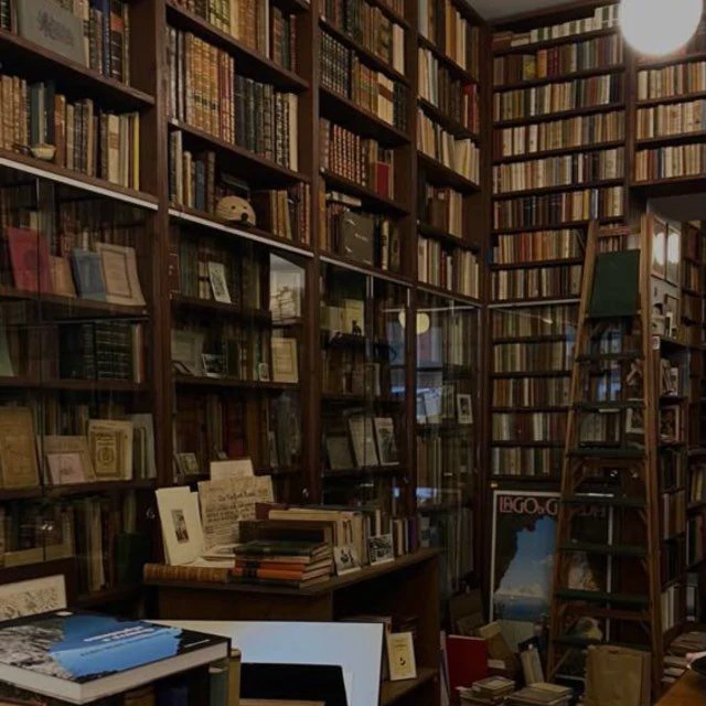 Логотип Телеграм канала knigoiubs. Бесплатная аналитика Telegram каналов