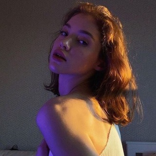 Логотип Телеграм канала 𝐸𝑚𝑒.. Бесплатная аналитика Telegram каналов