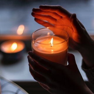 Логотип Телеграм канала candlesandmore. Бесплатная аналитика Telegram каналов