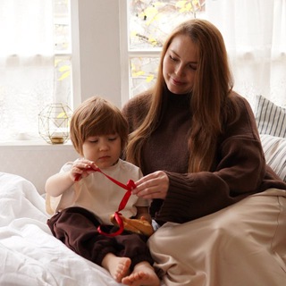 Логотип Телеграм канала romashkarom. Бесплатная аналитика Telegram каналов