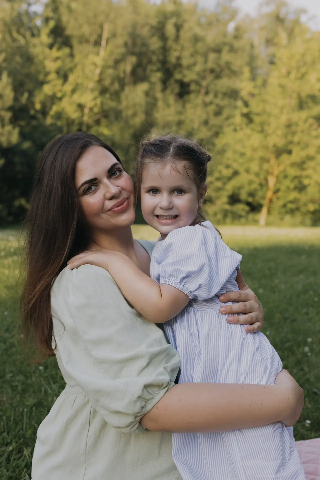 Логотип Телеграм канала yanaivarya. Бесплатная аналитика Telegram каналов