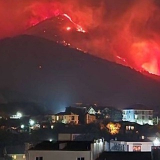 Логотип Телеграм канала +O_1NllRGrURjYzE6. Бесплатная аналитика Telegram каналов