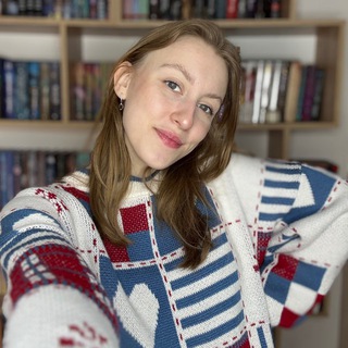 Логотип Телеграм канала loveisbook. Бесплатная аналитика Telegram каналов