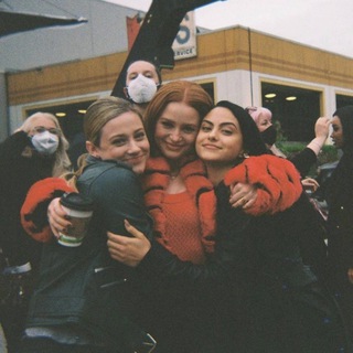 Логотип Телеграм канала — 𝗻𝗲𝘁𝘁𝗳𝗹𝗶𝘅𝘀. Бесплатная аналитика Telegram каналов