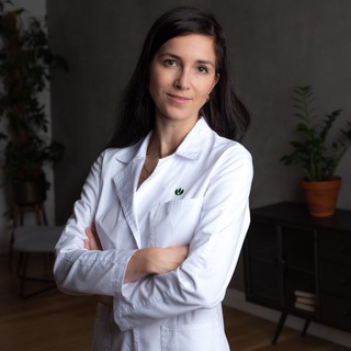 Логотип Телеграм канала DR.Gavriliuk. Бесплатная аналитика Telegram каналов