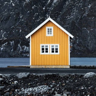 Логотип Телеграм канала hotostay. Бесплатная аналитика Telegram каналов