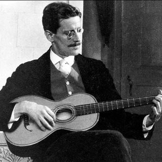 Логотип Телеграм канала Happy New Ears. Бесплатная аналитика Telegram каналов