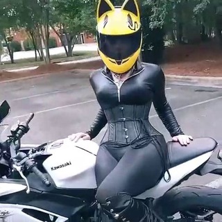 Логотип Телеграм канала Новая музыка. Бесплатная аналитика Telegram каналов