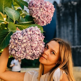 Логотип Телеграм канала Una Russa in Italia. Бесплатная аналитика Telegram каналов