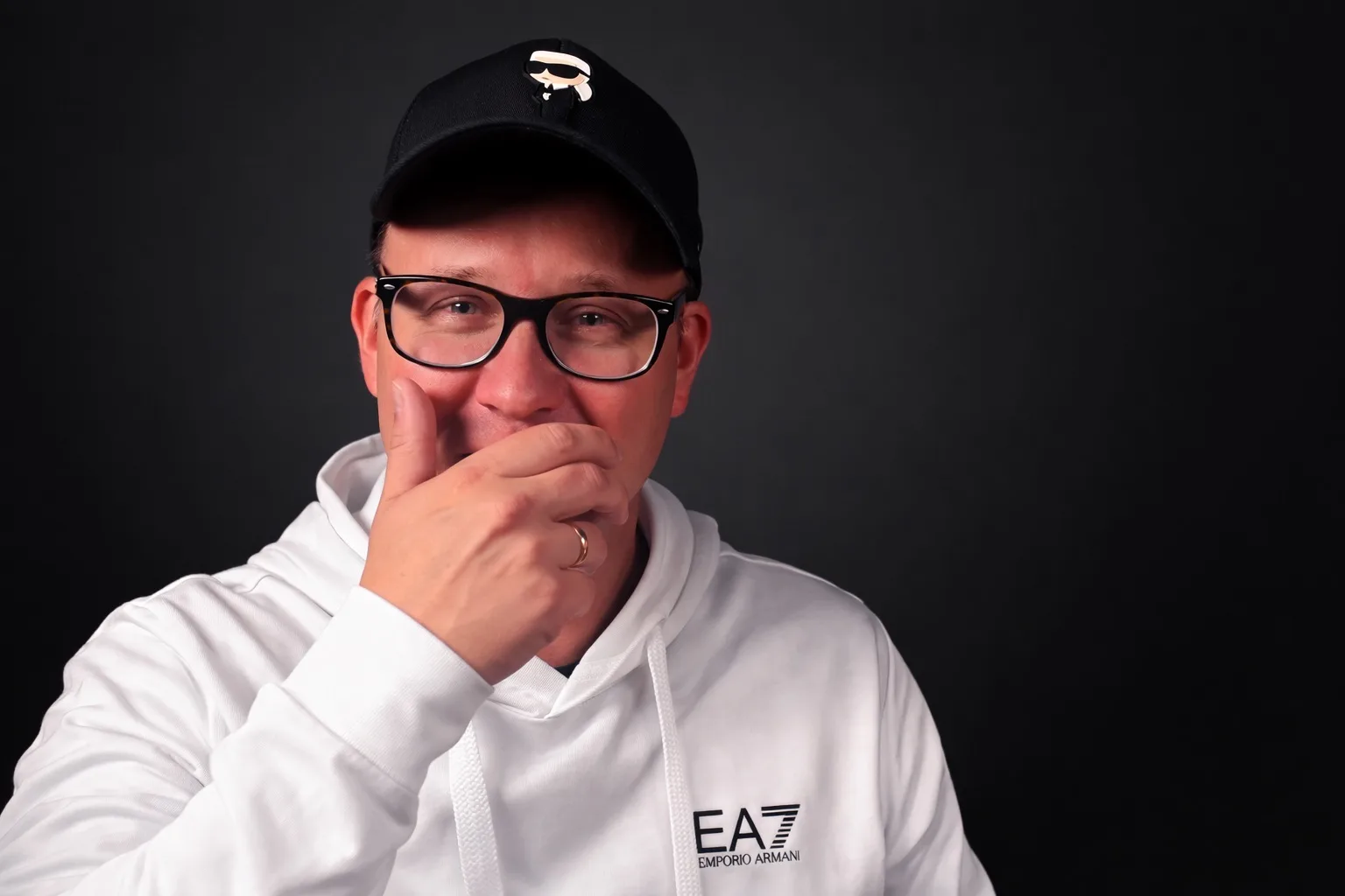 Логотип Телеграм канала id643904416200_biz. Бесплатная аналитика Telegram каналов