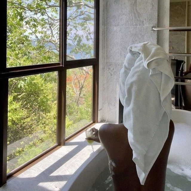 Логотип Телеграм канала feel8feel. Бесплатная аналитика Telegram каналов