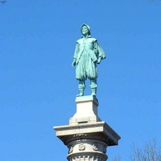 Логотип Телеграм канала С берега Гудзона. Бесплатная аналитика Telegram каналов