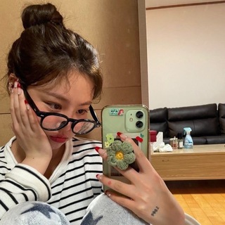 Telegram Channel logo oboi_wallpaper_kpop. Free Telegram Channel Analytics