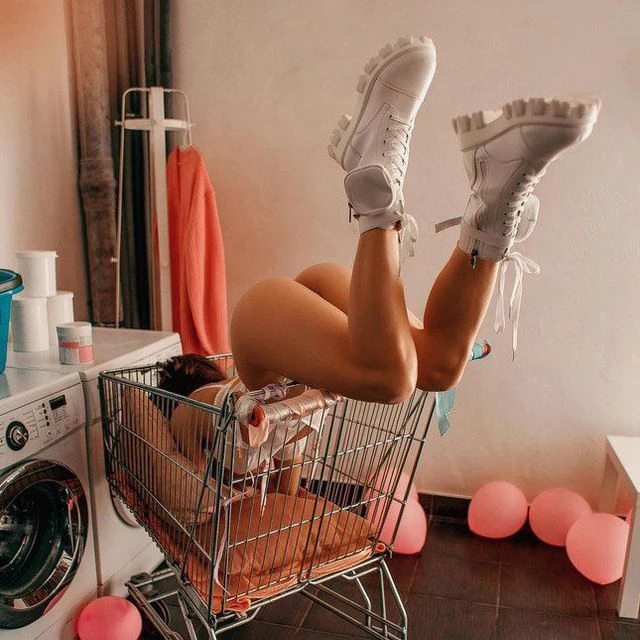 Telegram Channel logo eye_charm. Free Telegram Channel Analytics