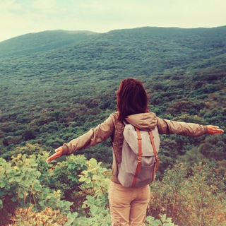 Логотип Телеграм канала Мандруй Україною. Бесплатная аналитика Telegram каналов