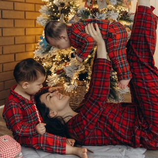 Логотип Телеграм канала aver_mom. Бесплатная аналитика Telegram каналов