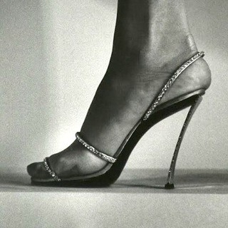 Логотип Телеграм канала shoes&drinks. Бесплатная аналитика Telegram каналов