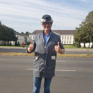 Telegram Channel logo Robert Götz Matuschewski - Der neue Facility Manager vom Deutschen Bundestag - Hausi-Supportkanal. Free Telegram Channel Analytics